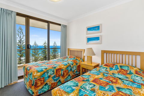 Columbia Beachfront Apartments On Rainbow Bay - Mackay Tourism 36