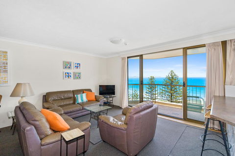 Columbia Beachfront Apartments On Rainbow Bay - Mackay Tourism 39