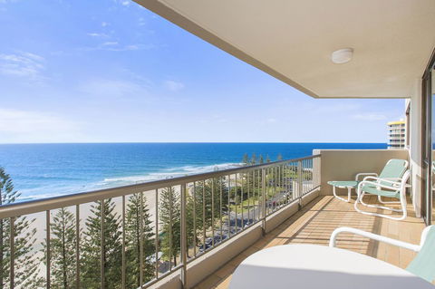 Columbia Beachfront Apartments On Rainbow Bay - Mackay Tourism 43