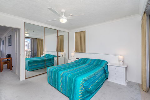 Columbia Beachfront Apartments On Rainbow Bay - Mackay Tourism 15