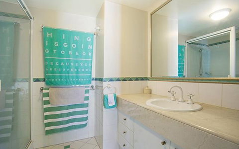 APR Private SUITES MOROC By The Beach - Mackay Tourism 41