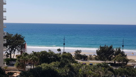 APR Private SUITES MOROC By The Beach - Mackay Tourism 6