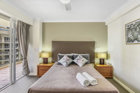 APR Private SUITES MOROC By The Beach - Mackay Tourism 15