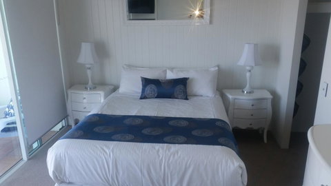 Crystal Bay On The Broadwater - Mackay Tourism 29