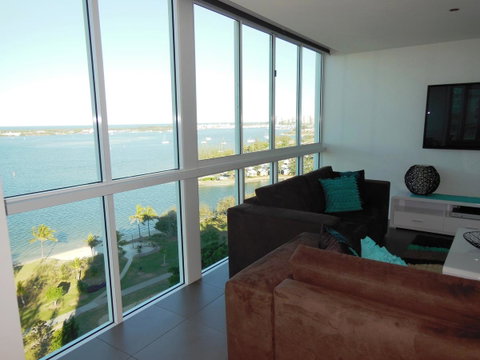 Crystal Bay On The Broadwater - Mackay Tourism 32
