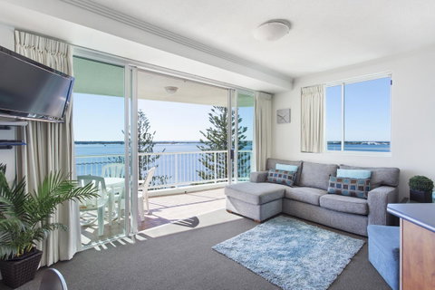 Crystal Bay On The Broadwater - Mackay Tourism 17