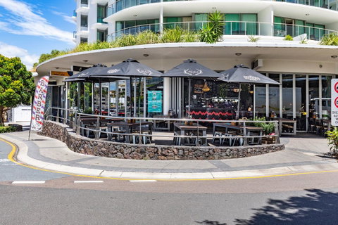 Sunset Retreat Mooloolaba - Mackay Tourism 40