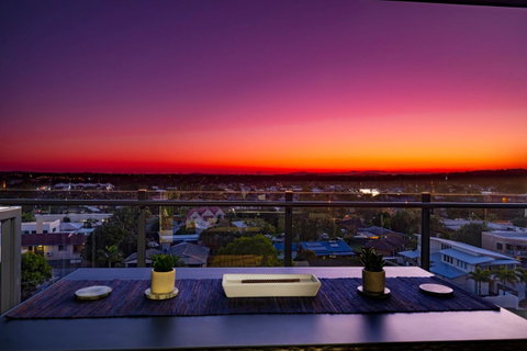 Sunset Retreat Mooloolaba - Mackay Tourism 0