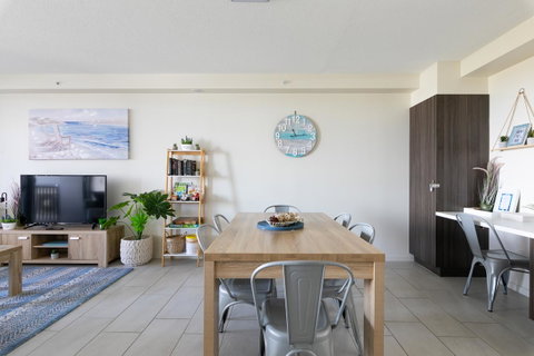 Sunset Retreat Mooloolaba - Mackay Tourism 31
