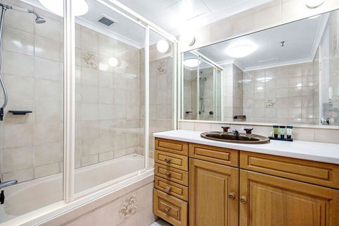 ULTIQA Beach Haven On Broadbeach - Mackay Tourism 39