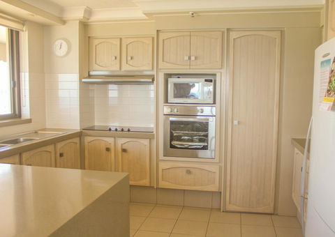 De Ville Apartments - Mackay Tourism 11