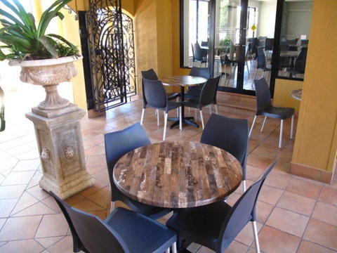 Palm Royale Cairns - Mackay Tourism 12