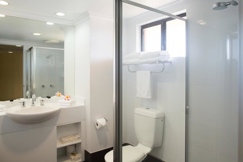 Palm Royale Cairns - Mackay Tourism 30