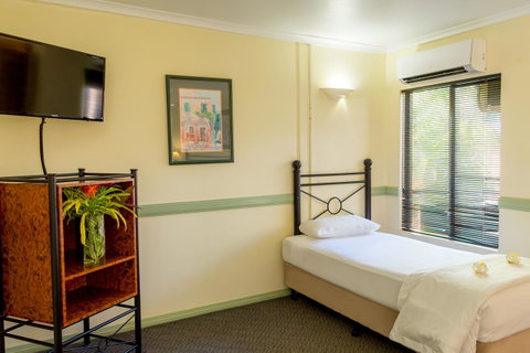 Palm Royale Cairns - Mackay Tourism 23