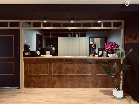 Woodroffe Hotel - Mackay Tourism 1