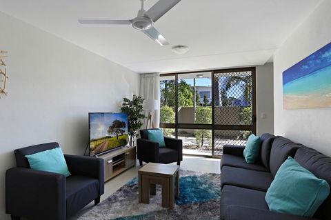 Kananda Beach House - Mackay Tourism 1