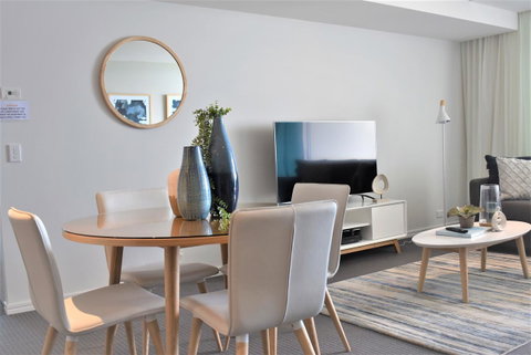 Gold Coast Private Apartments - H Residences, Surfers Paradise - Mackay Tourism 8