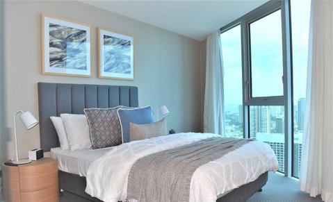 Gold Coast Private Apartments - H Residences, Surfers Paradise - Mackay Tourism 3