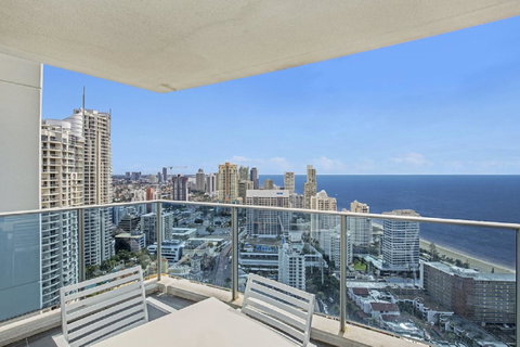 Gold Coast Private Apartments - H Residences, Surfers Paradise - Mackay Tourism 0