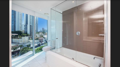 Gold Coast Private Apartments - H Residences, Surfers Paradise - Mackay Tourism 36