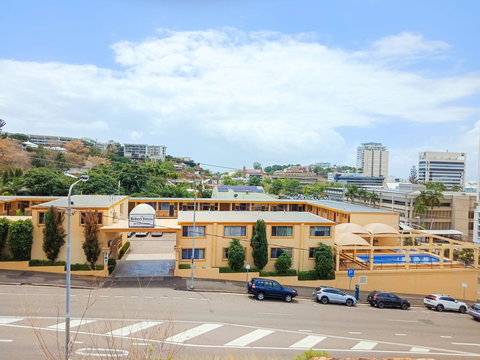 The Robert Towns - Mackay Tourism 13