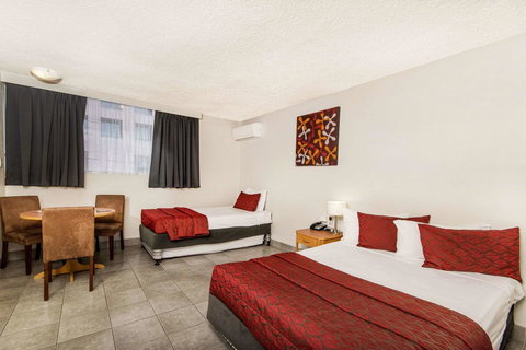 The Robert Towns - Mackay Tourism 21