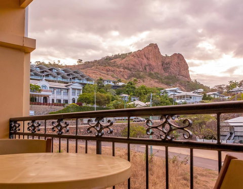 The Robert Towns - Mackay Tourism 8