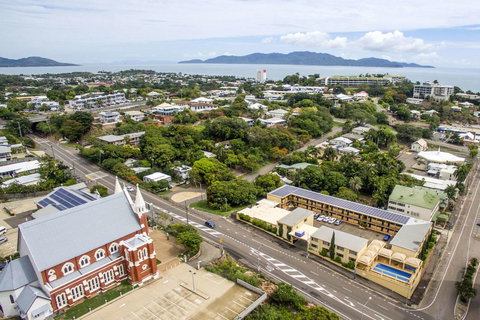 The Robert Towns - Mackay Tourism 9