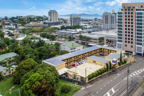 The Robert Towns - Mackay Tourism 24