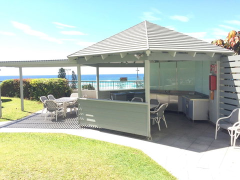 Surfers International Apartments - Mackay Tourism 8