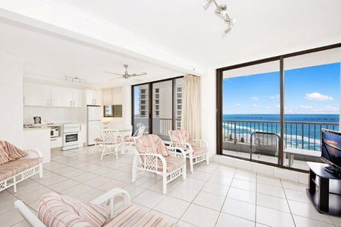 Surfers International Apartments - Mackay Tourism 17