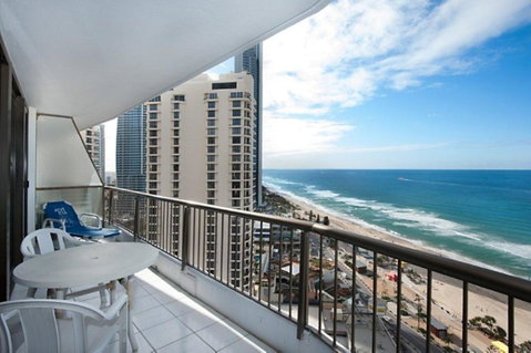 Surfers International Apartments - Mackay Tourism 13