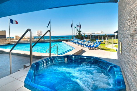 Surfers International Apartments - Mackay Tourism 1