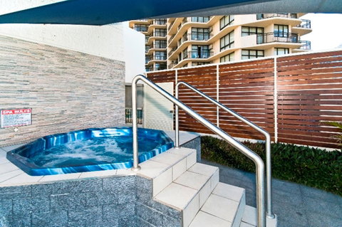 Surfers International Apartments - Mackay Tourism 39