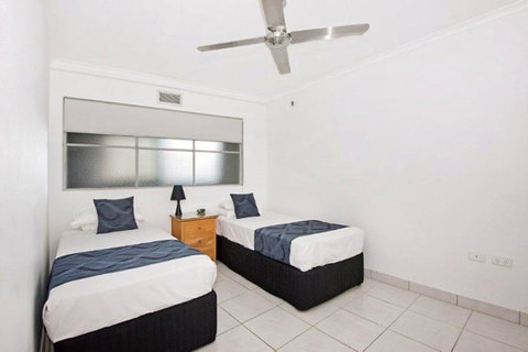 Surfers International Apartments - Mackay Tourism 10