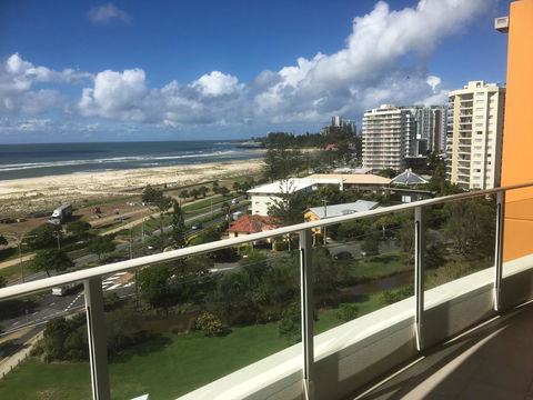 Kirra Surf Apartments - Mackay Tourism 33