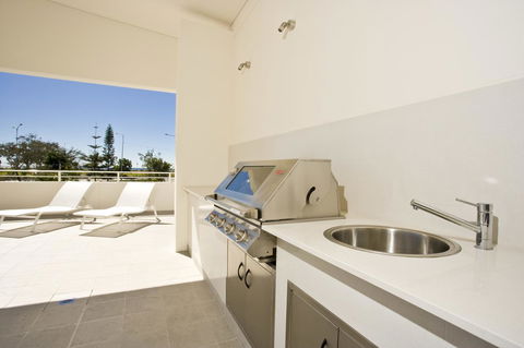 Kirra Surf Apartments - Mackay Tourism 35