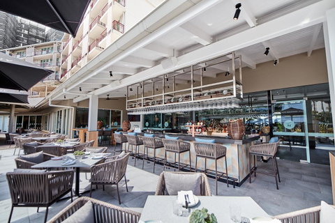 Novotel Cairns Oasis Resort - Mackay Tourism 12
