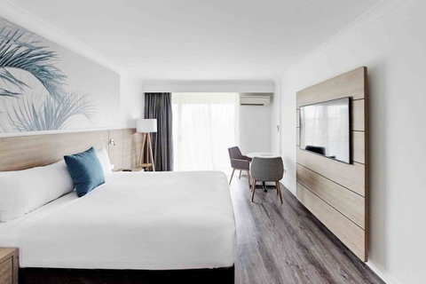 Novotel Cairns Oasis Resort - Mackay Tourism 6