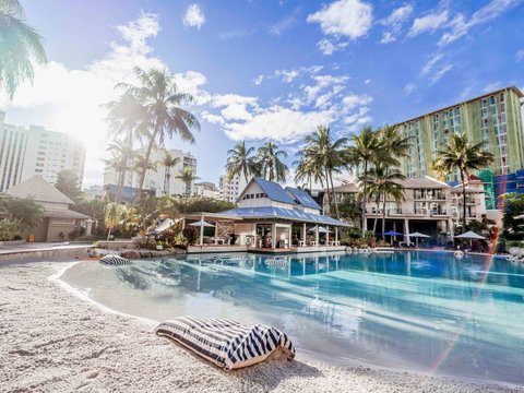 Novotel Cairns Oasis Resort - Mackay Tourism 0
