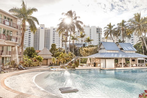 Novotel Cairns Oasis Resort - Mackay Tourism 1