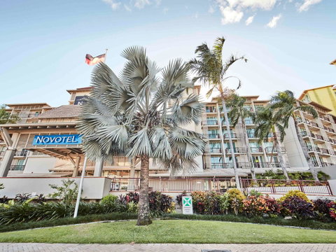 Novotel Cairns Oasis Resort - Mackay Tourism 43