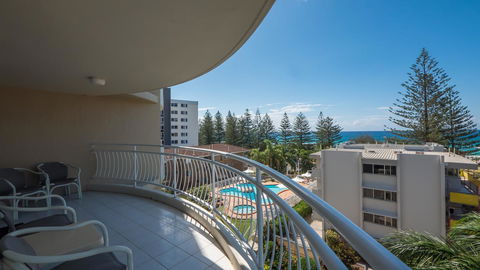 2nd Avenue Beachside Apartments - Mackay Tourism 3