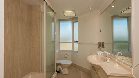 2nd Avenue Beachside Apartments - Mackay Tourism 13
