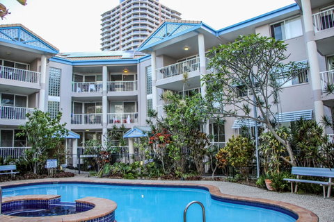 Surfers Beach Holiday Apartments - Mackay Tourism 3