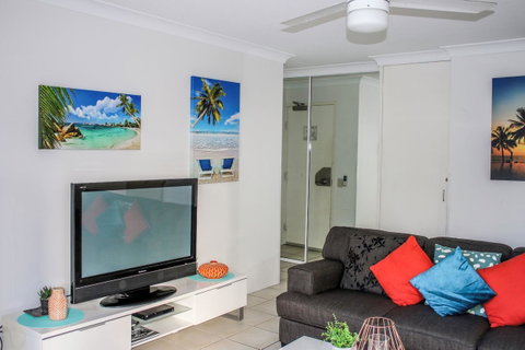 Surfers Beach Holiday Apartments - Mackay Tourism 17