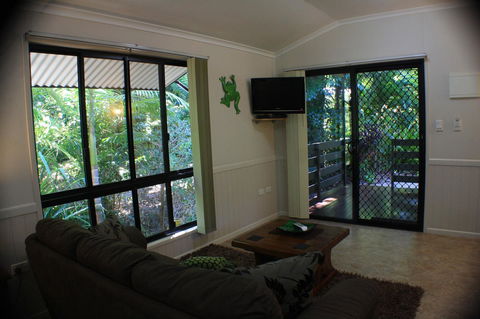 Boutique Bungalows - Mackay Tourism 39