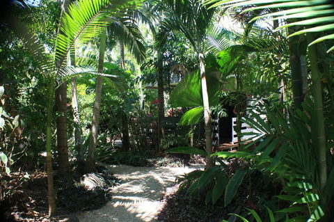 Boutique Bungalows - Mackay Tourism 30