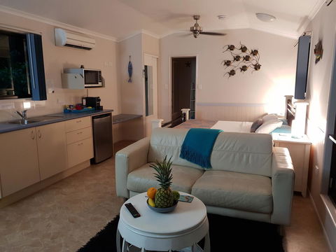 Boutique Bungalows - Mackay Tourism 5