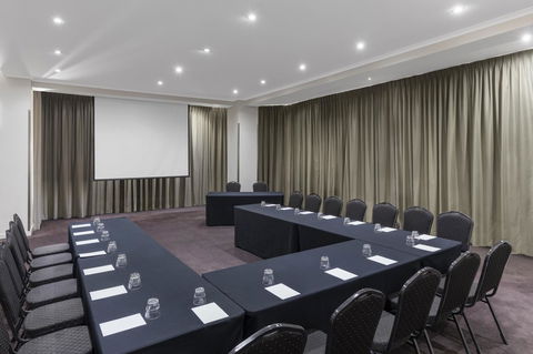 Vibe Hotel Gold Coast - Mackay Tourism 36